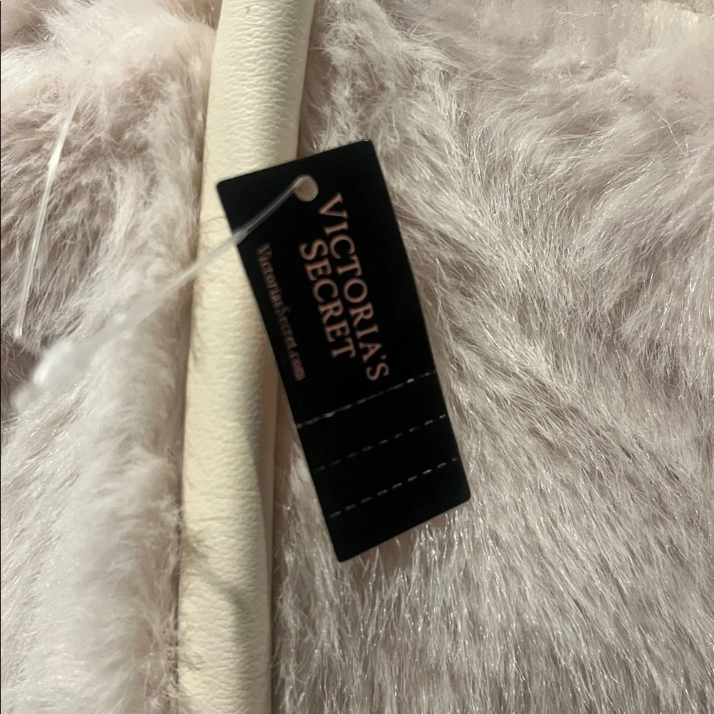 Victoria’s Secret Faux fur tote bag - Picture 3 of 8